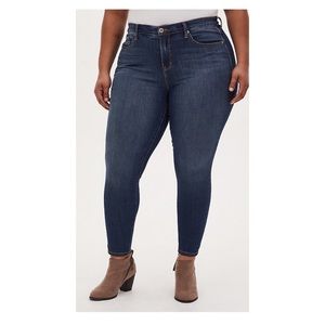 Torrid Sky High Skinny Jeans Denim Plus 22